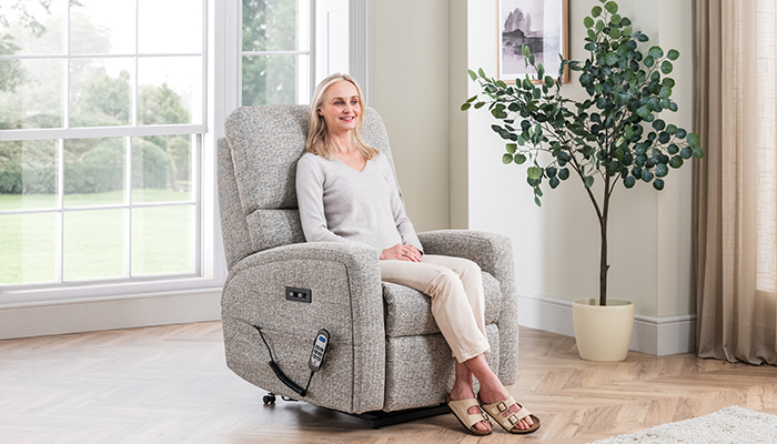 Southwell Petite Size, in seated position